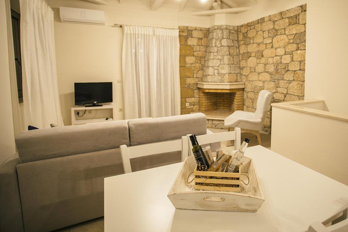 Tseralia Houses Stoúpa 部屋 写真