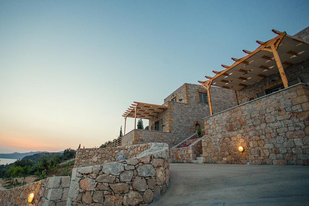 Tseralia Houses Stoúpa 部屋 写真